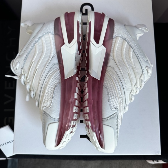 Givenchy Giv 1 Leather And Mesh Sneakers - Picture 5 of 16